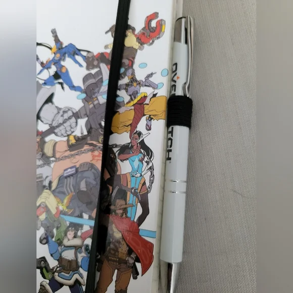 Colorful Graphic Notebook - Picture 2 of 6